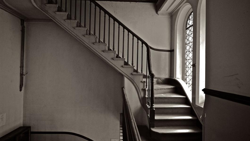 Foto van trappenhuis in Synagoge 